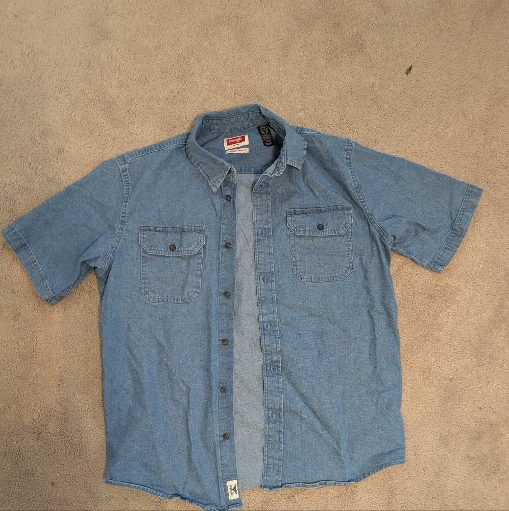 Vintage Wrangler blue denim shirt.